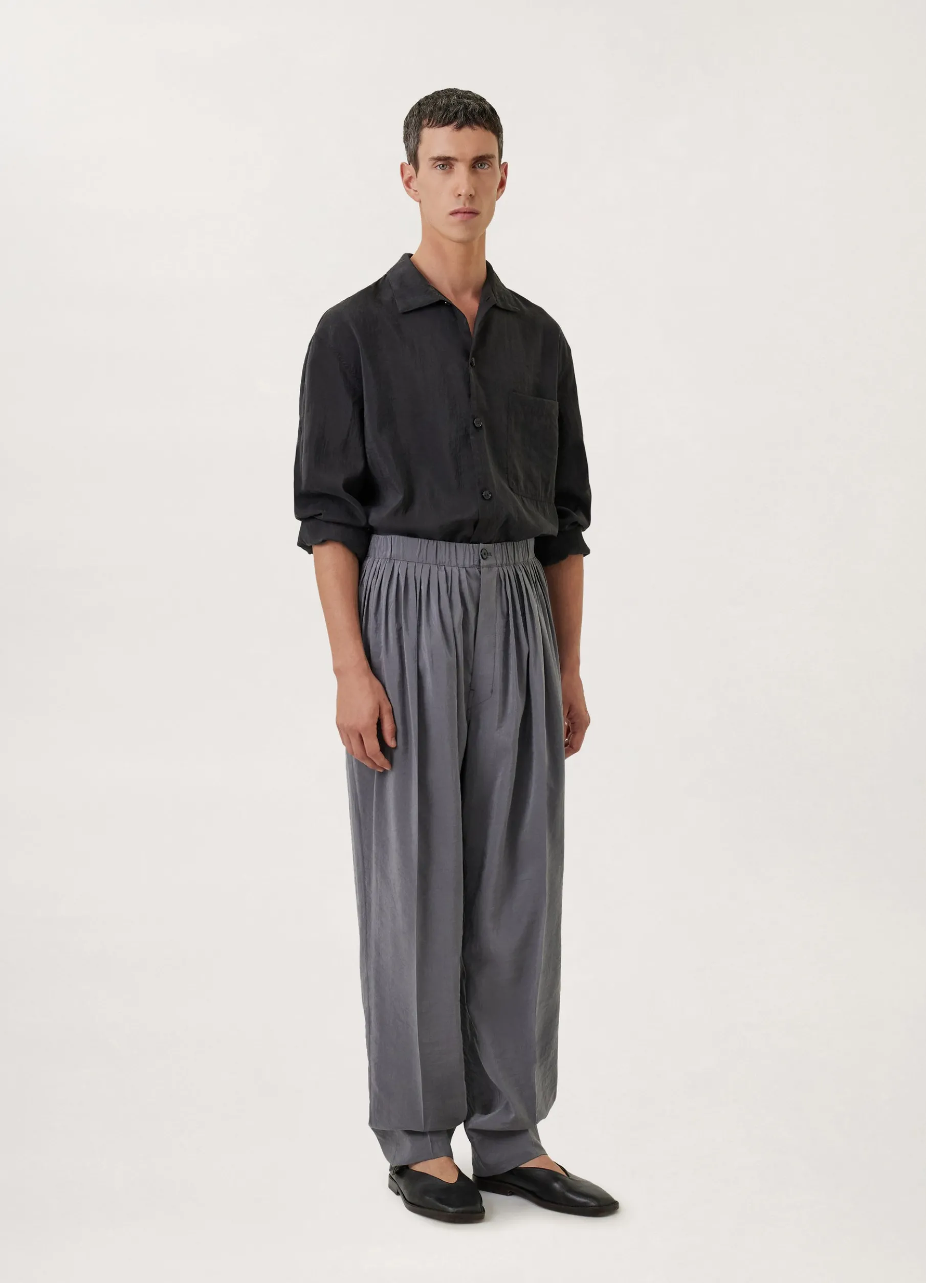 Pleated Relaxed Pants