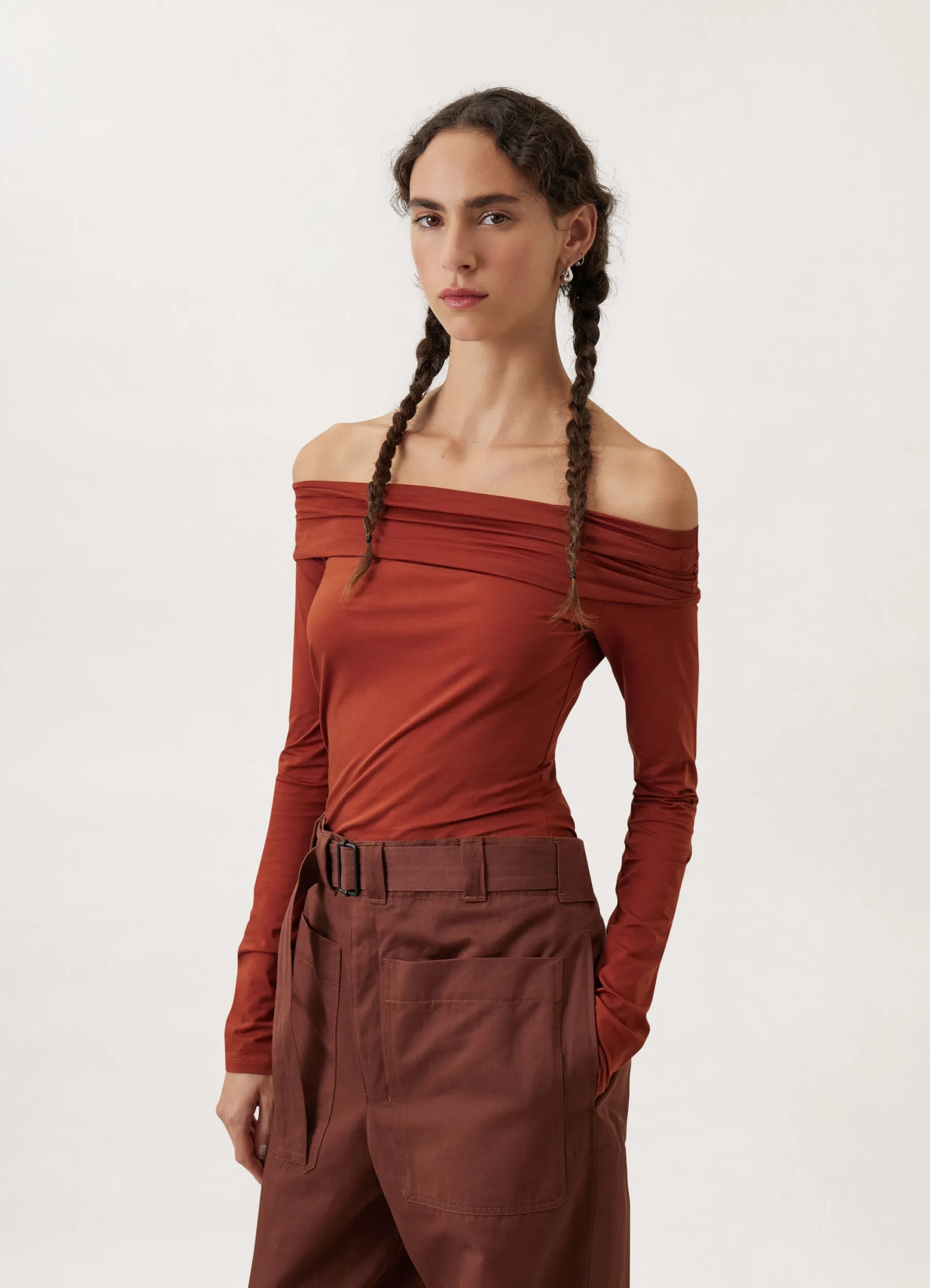 Bare Shoulder Second Skin Top