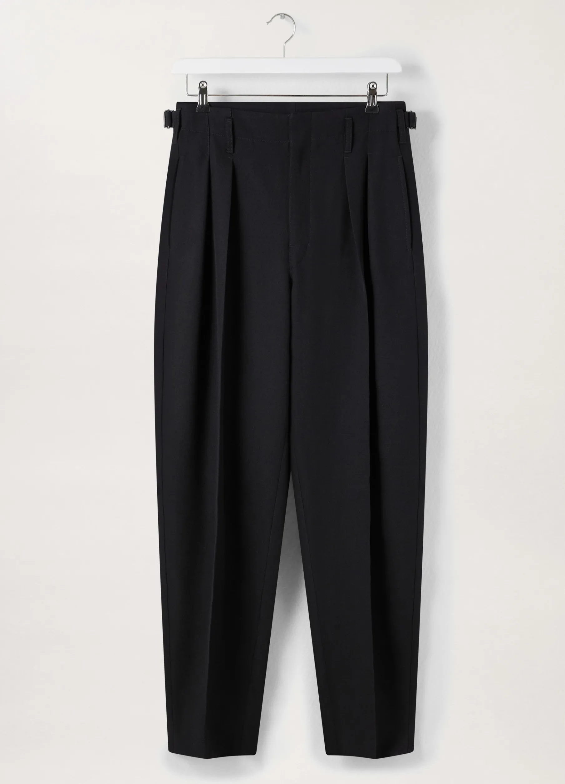 Pleated Tapered Pants