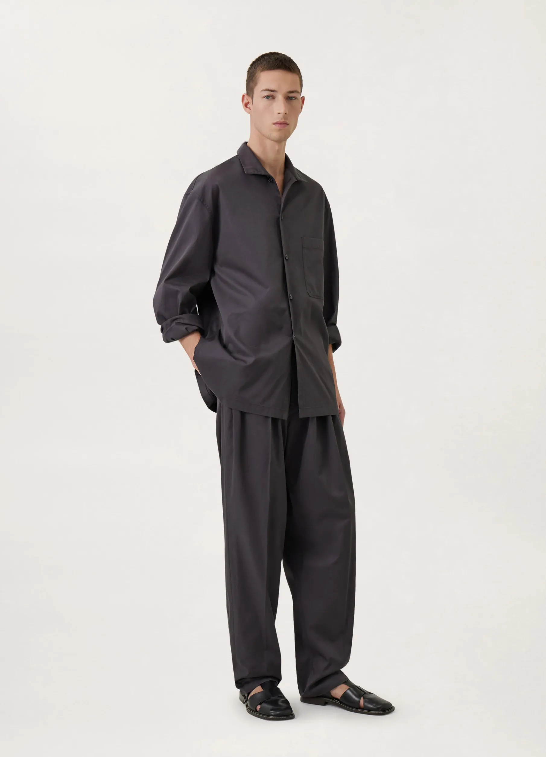 Pleated Relaxed Pants