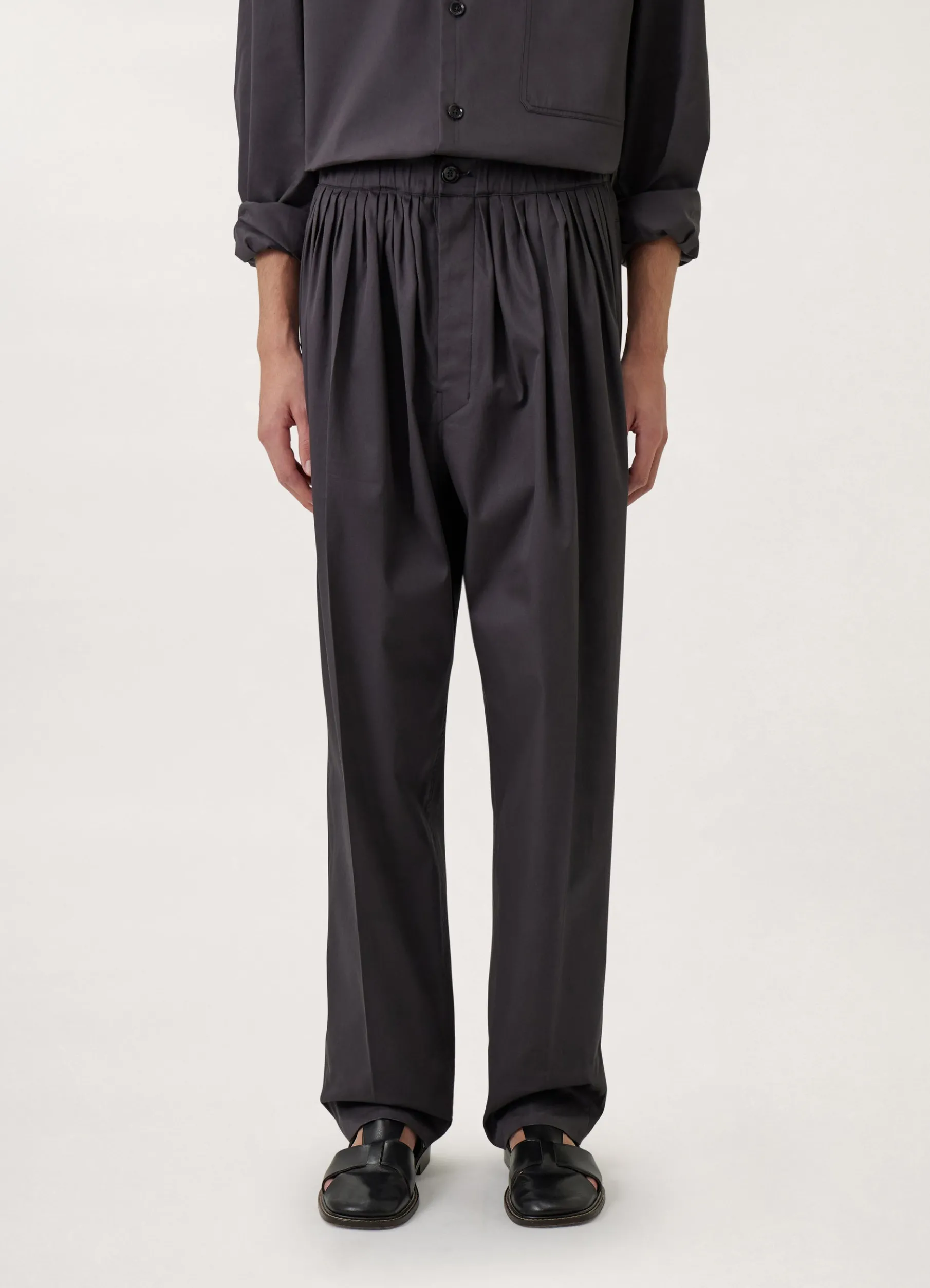 Pleated Relaxed Pants
