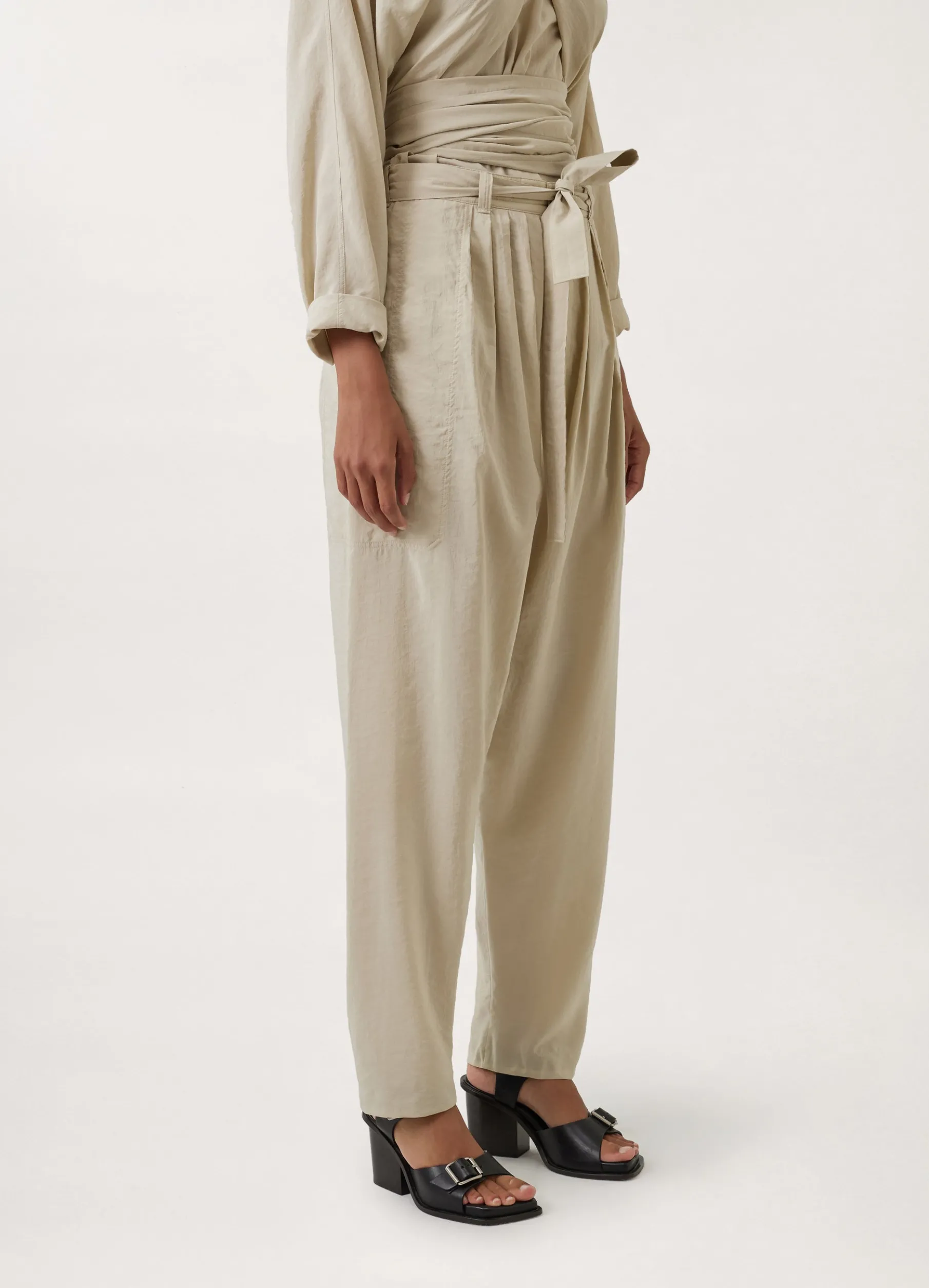 Soft Pleated Pants